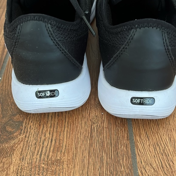 🌟🌟 SUPER COMFY Ladies Puma Sneakers Size 10 - Picture 4 of 9